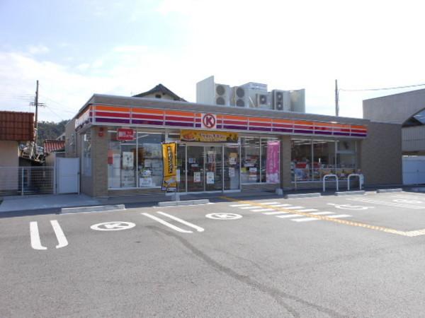 　ファミリーマート米原駅西店（コンビニ）／579m　